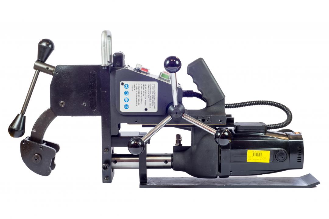 Rotabroach Rhino E railboormachine